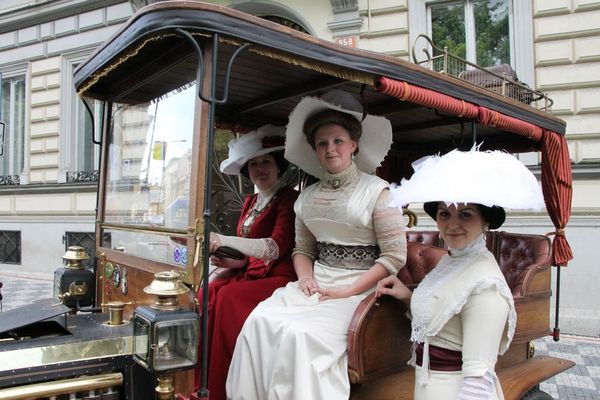 Image: At the Classic Show in Brno, the focus is not only on automotive rarities, but also on fashion