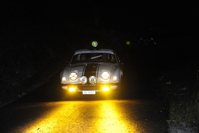 An der Swiss Marathon Rallye wird auch nachts gefahren An der Swiss Marathon Rallye wird auch nachts gefahren
