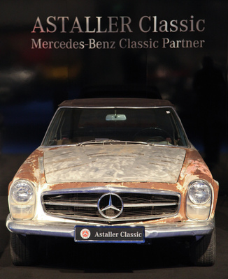 An diesem Mercedes-Benz SL wird noch gearbeitet werden müssen - gesehen an der Techno Classica 2016