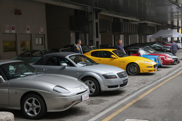 Angebotsvielfalt zwischen den Hallen - 42. Auto e Moto d'Epoca 2025