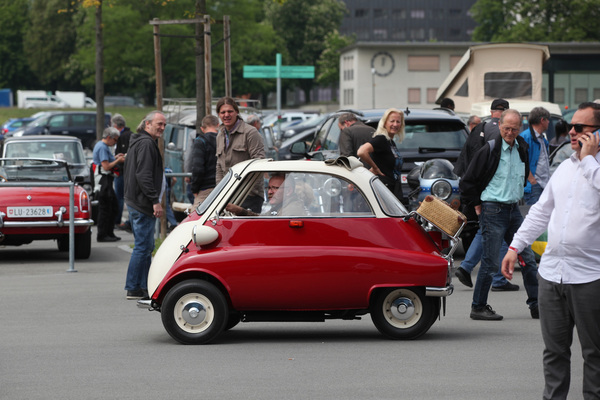 Ankunft einer BMW Isetta 300 - Swiss Classic World Luzern 2019