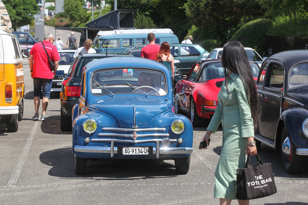 Ankunft eines Renault 4 CV, in der Schweiz IMG_9342 - AMAG Classic Day 2022
