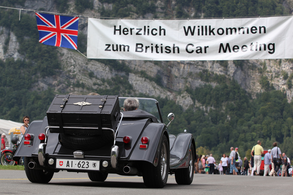 Ankunft mit Morgan samt Reserverad und Koffer - British Car Meeting Mollis 2017