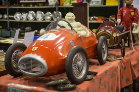 Antikes Spielzeug wurde auch angeboten - Auto e Moto d'Epoca in Padua 2019