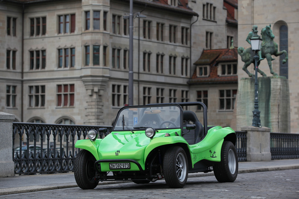 Apal Buggy C (1975) - der grünliche Hans Waldmann (Statue) lässt grüssen
