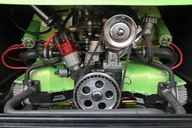 Apal Buggy C (1975) - in Wagenfarbe gehaltene Anbauteile beim Motor