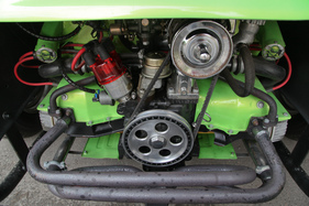 Apal Buggy C (1975) - kunstvoll gewundene Auspuffanlage