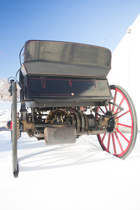 Armstrong Phaeton (1896) - offenes Getriebe mit drei Gängen und Rückwärtsgang Armstrong Phaeton (1896) - offenes Getriebe mit drei Gängen und Rückwärtsgang