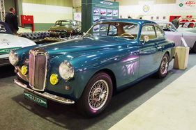 Arnolt MG Coupé von 1953 (Autojumble Luxemburg-Stadt 2018) Arnolt MG Coupé von 1953 (Autojumble Luxemburg-Stadt 2018)