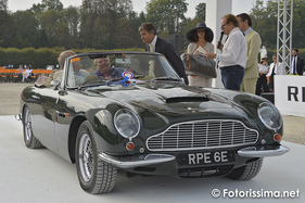 Aston Martin Aston Martin DB4 Cabriolet (1962) - an der Chantilly Arts & Élégance Richard Mille 2014 Aston Martin Aston Martin DB4 Cabriolet (1962) - an der Chantilly Arts & Élégance Richard Mille 2014