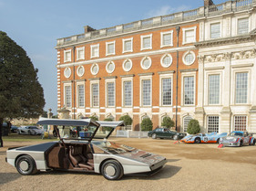 Bild Aston Martin Bulldog (1980) – Der Wiedergeborene beim Hampton Court Palace