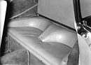 Aston Martin DB 2/4 (1953) - die Rücksitze, gesehen am Automobilsalon in Paris 1953