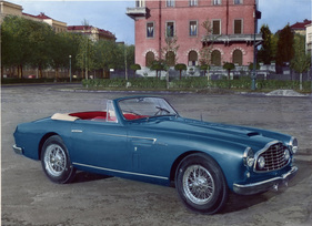 Aston Martin DB 2/4 Bertone (1953) - hier handelt es sich vermutlich um Chassis LML 504, die Linienführung stammt von Giovanni Michelotti