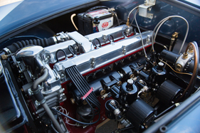 Aston Martin DB 2/4 Bertone Deluxe Competition Spider (1954) - der Reihen-Sechszylinder, eingebaut in Chassis LML 505, angeboten durch Gooding in Pebble Beach 2016 Aston Martin DB 2/4 Bertone Deluxe Competition Spider (1954) - der Reihen-Sechszylinder, eingebaut in Chassis LML 505, angeboten durch Gooding in Pebble Beach 2016