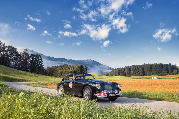 Bild: Aston Martin DB 2/4 Coupé (1955) - untewegs - 30. RAID Klosters-Wien 2020