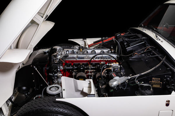 Aston Martin DB (2/4) MK III (1957) - A Look Under the Hood