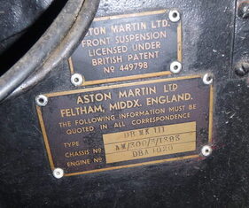Aston Martin DB 2/4 Mk III (1955) – Identifikationsdaten des des am 24. Februar 2024 vom Aktionshaus Sieglin angebotenen Fahrzeugs