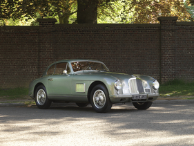 Aston Martin DB 2 Sports Saloon (1951) - als Lot 14 an der Bonhams Versteigerung Chantilly 2015