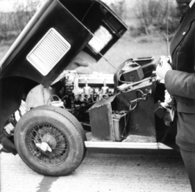 Aston Martin DB 2 'Vantage' (1950) - View into the engine compartment (1950)
