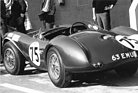 Aston Martin DB 3S (1954) am Veteranenrennen vor Le Mans 1973 - dieser DB3S fuhr 1954 in Le Mans, allerdings ohne Erfolge. Den einzigen Gesamtsieg holte sich Aston Martin 1959 mit Carrol Shelby