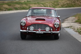 Aston Martin DB 4 (1959) - auf der Rennpiste von Lignières