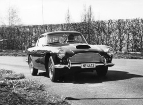 Aston Martin DB 4 (1961) - Vorderansicht des eleganten Engländers
