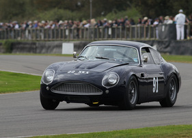 Aston Martin DB 4 GT Zagato (1960) - im Rennen der RAC TT Celebration am Goodwood Revival 2012