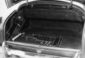 Aston Martin DB 4 Vantage (1962) - Kofferraum und Werkzeug