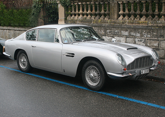 Aston Martin DB 6 (1967) - gesichtet an einem Treffen britischer Autos in Morges im Jahre 2007