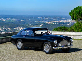 Aston Martin DB Mark III (1957) - Lot 126 an der Bonhams Versteigerung "Les Grandes Marques du Monde à Paris" am 1. Februar 2024
