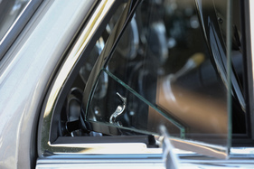 Aston Martin DB Mark III (1958) - Front hinged window (1958)