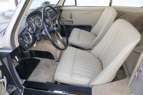 Aston Martin DB Mark III (1958) - elegant ausstaffiertes Interieur