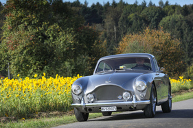 Aston Martin DB Mark III (1958) - mit dem charakteristisch geformten Aston-Kühlergrill