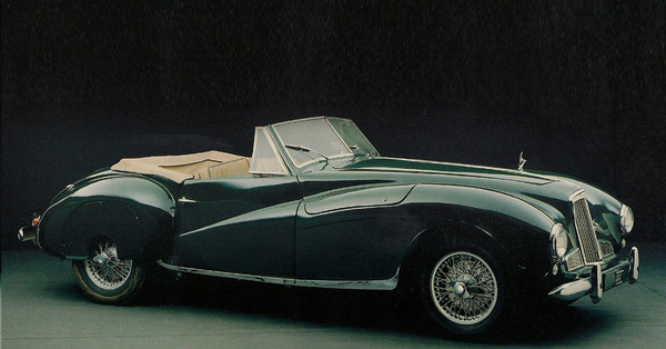 Aston Martin DB1 - Teil der Collection Fondation Hervé - gezeigt im Pantheon Basel vom 19. Oktober 2014 bis 6. April 2015