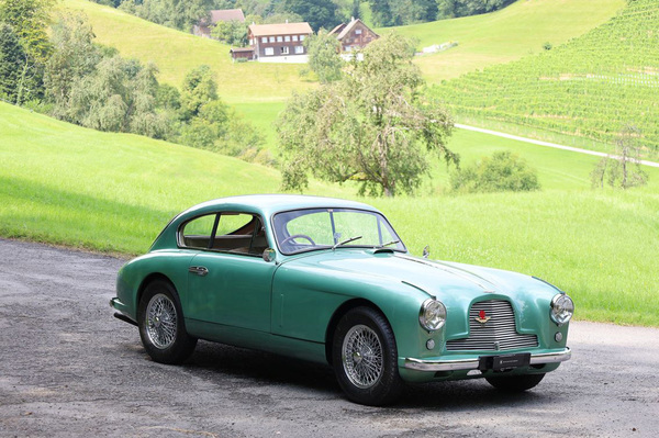 Bild: Aston Martin DB2/4 (1954) - an der "Extravaganza"-Versteigerung 2024 der Dutch Auction Company