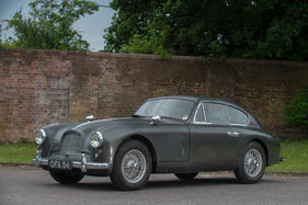 Aston Martin DB2/4 3.0-Litre Sports Saloon (1954) - als Lot 260 an der Bonhams Versteigerung am Goodwood Festival of Speed 2017