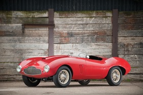 Aston Martin DB2/4 Bertone Competition Spider 1954 - wunderschöner Sportwagen - angeboten an der RM-Versteigerung Villa d'Este 2011 Aston Martin DB2/4 Bertone Competition Spider 1954 - wunderschöner Sportwagen - angeboten an der RM-Versteigerung Villa d'Este 2011