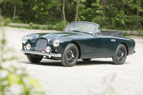 Aston Martin DB2/4 Drophead Coupé (1954) - als Lot 093 an der Bonhams Quail Lodge Auction am 14. August 2015