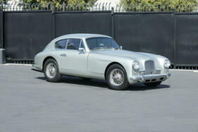 Aston Martin DB2/4 MK1 Saloon (1954) - als Lot 133 angeboten an der Bonhams 'The Greenwich Auction" am 5. Juni 2022