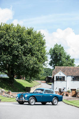 Aston Martin DB2:4 MKII Coupé (1956) - als Lot 244 an der Goodwood Revival Versteigerung von Bonhams am 9. September 2017