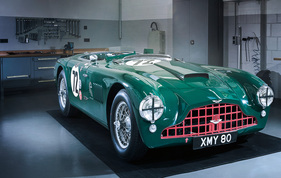 Aston Martin DB3 (1952)  - Beispiel aus dem Buch «The Aston Martin Book» von René Staud Aston Martin DB3 (1952)  - Beispiel aus dem Buch «The Aston Martin Book» von René Staud