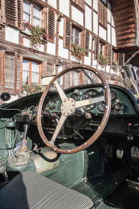 Aston Martin DB3 S (1954) - alles am üblichen Ort im Cockpit