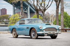 Aston Martin DB4 (1961) - als Lot 256 an der RM Auction in Monterey am 15./16. August 2014