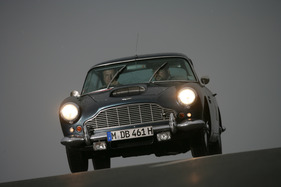 Aston Martin DB4 (1961) - an der Ennstal-Classic 2012 - Orange Prolog