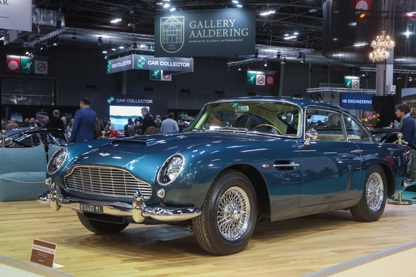 Aston Martin DB4 Series 5 Vantage (1962) - wie auf dem Turiner Autosalon 1962 gezeigt - nun bei Kidson zu sehen - Rétromobile Paris 2024