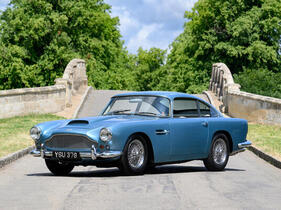 Aston Martin DB4 'Series III' Vantage Specification Sports Saloon (1961) - Lot 245 an der Bonhams Goodwold Festival of Speed Versteigerung am 14. Juli 2023