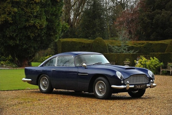 Aston Martin DB4 'Series V' Vantage Sports Saloon (1963) - versteigert als Lot 231 an der Aston Martin Works Verteigerung von Bonhams am 17. Mai 2014