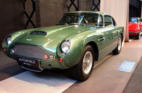 Aston Martin DB4 von 1961 - Sonderschau Supercars 2 in der Autoworld Brüssel 2022/2023
