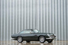 Aston Martin DB5 4.2-L Sports Saloon (1963) - als Lot 03 an der Bonhams Bond Street Versteigerung am 4. Dezember 2016 Aston Martin DB5 4.2-L Sports Saloon (1963) - als Lot 03 an der Bonhams Bond Street Versteigerung am 4. Dezember 2016