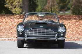Aston Martin DB5 Convertible (1965) - angeboten an der Bonhams Versteigerung im Grand Palais in Paris am 5. Februar 2015